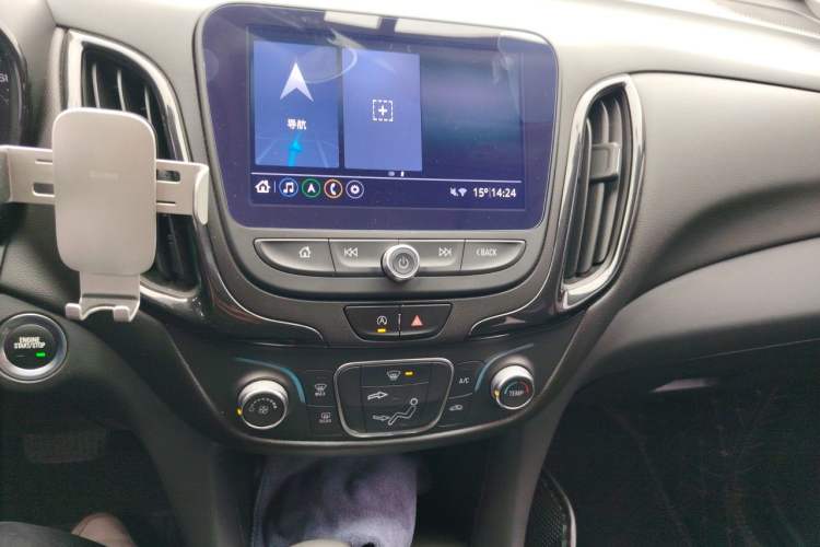 Used Chevrolet Equinox 2021 535T Chijie Edition Audio And AC Panel