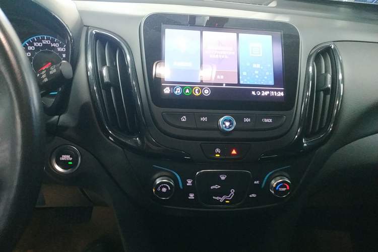 Used Chevrolet Equinox 2021 535T Chijie Edition Audio And AC Panel
