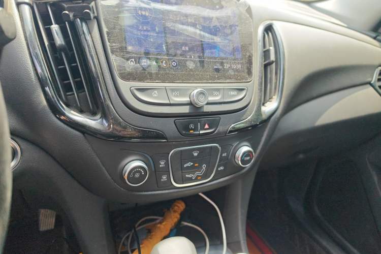 Used Chevrolet Equinox 2021 535T Chijie Edition Audio And AC Panel