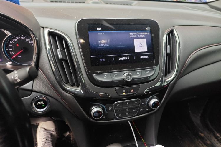 Used Chevrolet Equinox 2021 550T RS Smart Boundary-Pushing Edition Audio And AC Panel