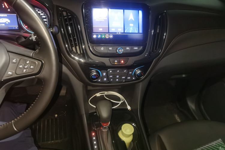 Used Chevrolet Equinox 2021 550T RS Smart Boundary-Pushing Edition Audio And AC Panel