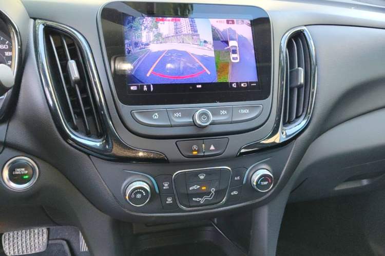 Used Chevrolet Equinox 2021 535T Chijie Edition Audio And AC Panel
