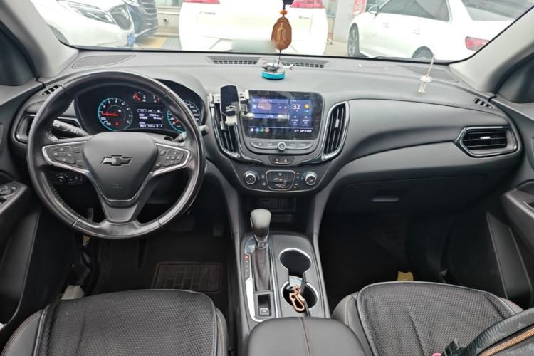 Used Chevrolet Equinox 2021 535T Chijie Edition Center Console