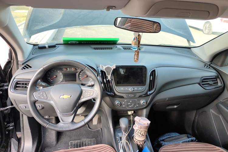 Used Chevrolet Equinox 2021 535T Chijie Edition Center Console