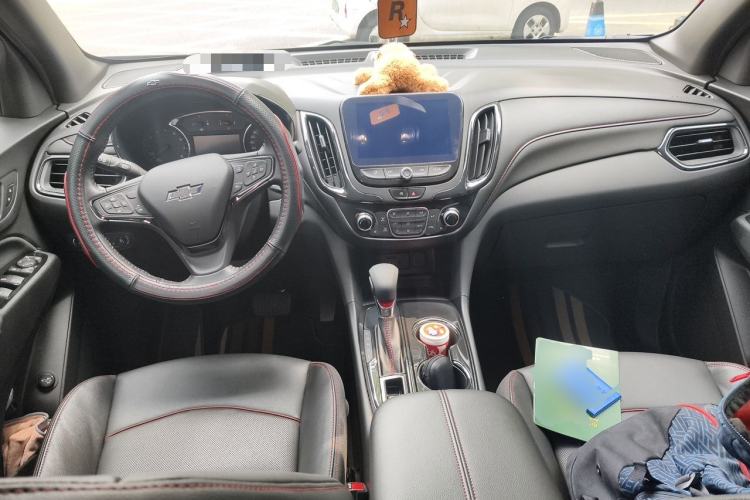 Used Chevrolet Equinox 2021 550T RS Smart Boundary-Pushing Edition Center Console