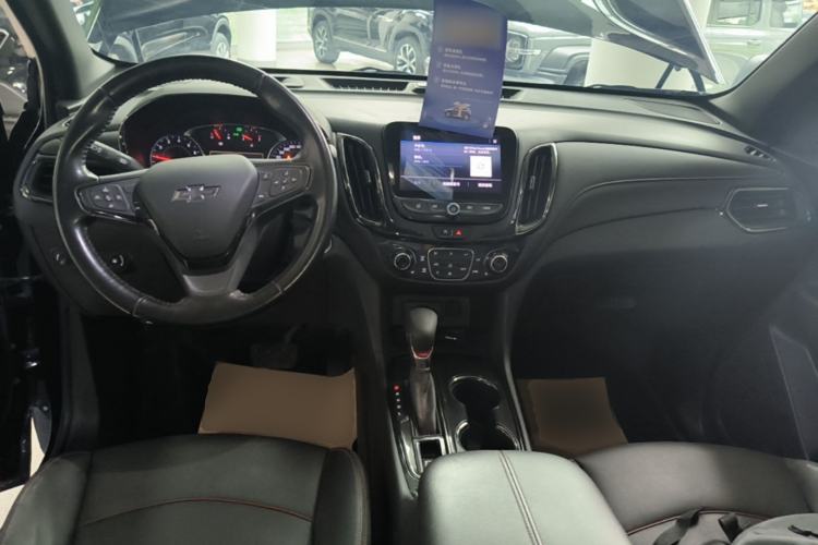 Used Chevrolet Equinox 2021 550T RS Smart Boundary-Pushing Edition Center Console