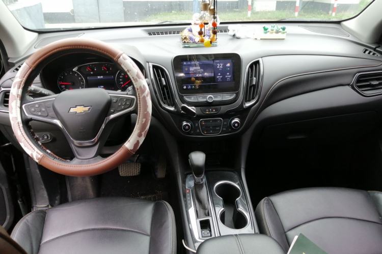 Used Chevrolet Equinox 2021 535T Yujie Edition Center Console
