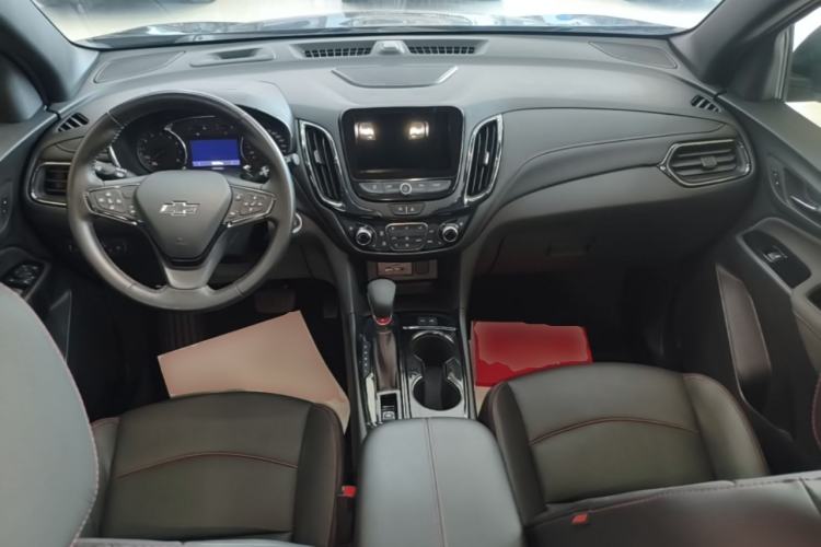 Used Chevrolet Equinox 2021 550T RS Four-Wheel Drive Intelligent Guardian Edition Center Console