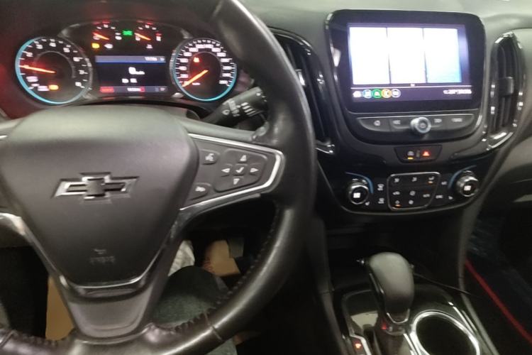 Used Chevrolet Equinox 2021 535T Yujie Edition Center Console
