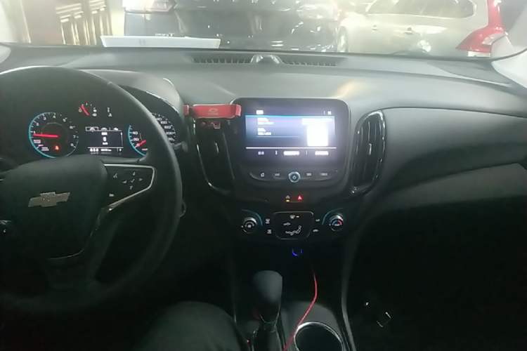 Used Chevrolet Equinox 2021 535T Chijie Edition Center Console