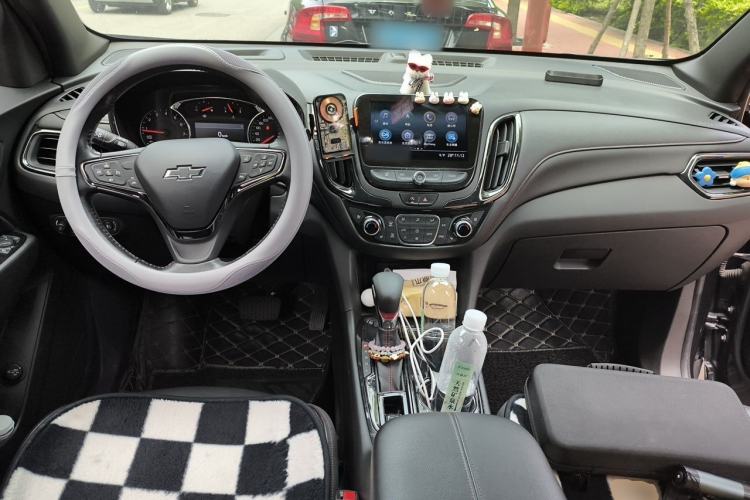 Used Chevrolet Equinox 2021 550T RS Four-Wheel Drive Intelligent Guardian Edition Center Console