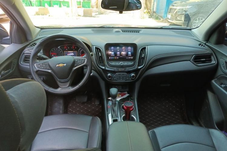 Used Chevrolet Equinox 2021 535T Yujie Edition Center Console
