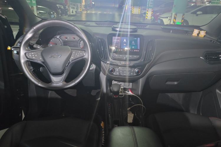 Used Chevrolet Equinox 2021 550T RS Smart Boundary-Pushing Edition Center Console