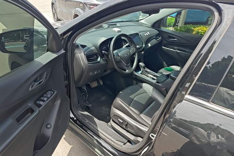 Used Chevrolet Equinox 2021 535T Yujie Edition Driver Seat