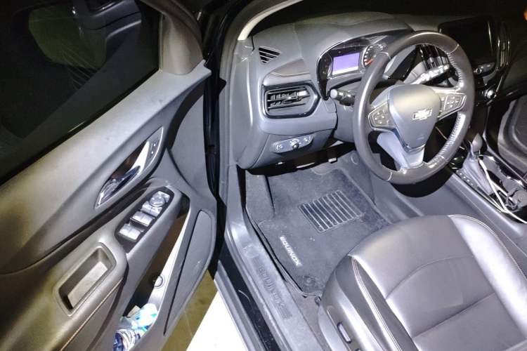Used Chevrolet Equinox 2021 535T Yujie Edition Driver Seat
