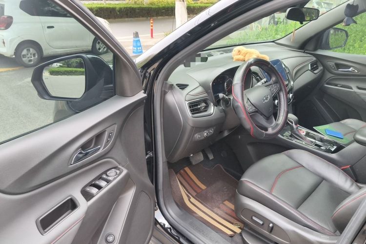 Used Chevrolet Equinox 2021 550T RS Smart Boundary-Pushing Edition Driver Seat