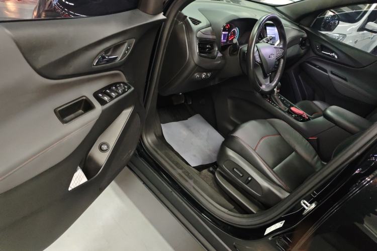 Used Chevrolet Equinox 2021 550T RS Smart Boundary-Pushing Edition Driver Seat