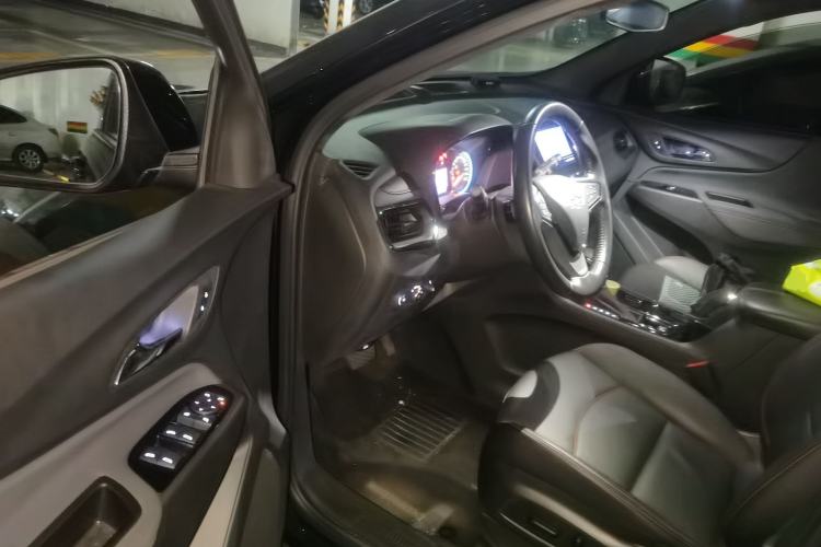 Used Chevrolet Equinox 2021 550T RS Smart Boundary-Pushing Edition Driver Seat