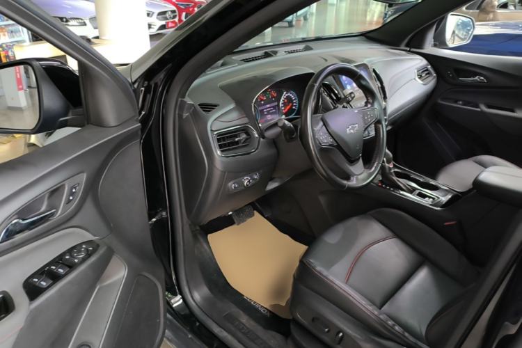 Used Chevrolet Equinox 2021 550T RS Smart Boundary-Pushing Edition Driver Seat