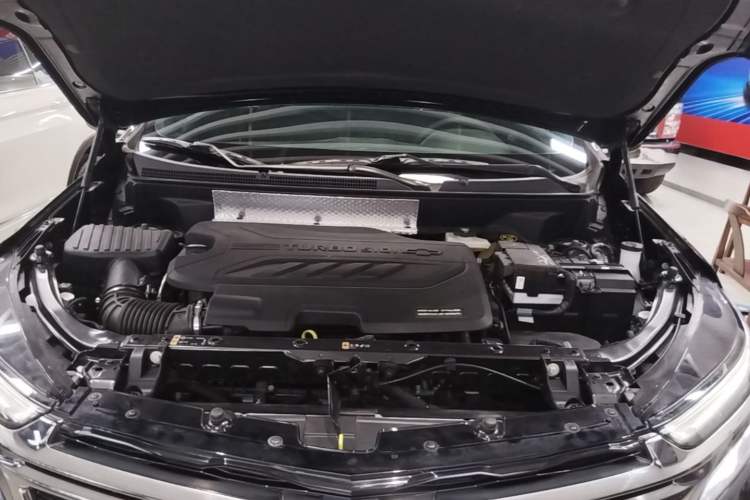 Used Chevrolet Equinox 2021 550T RS Smart Boundary-Pushing Edition Engine Bay