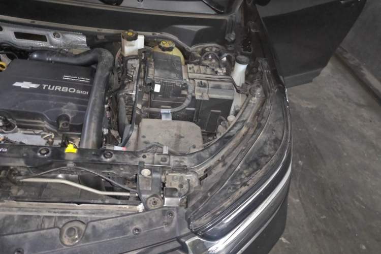 Used Chevrolet Equinox 2021 535T Yujie Edition Engine Bay Left