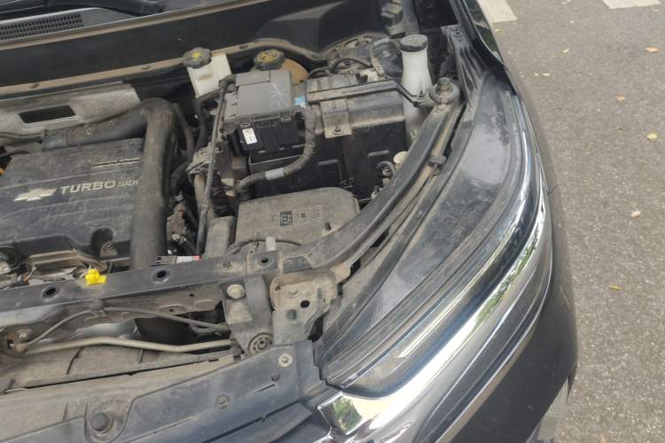 Used Chevrolet Equinox 2021 535T Lingjie Edition Engine Bay Left