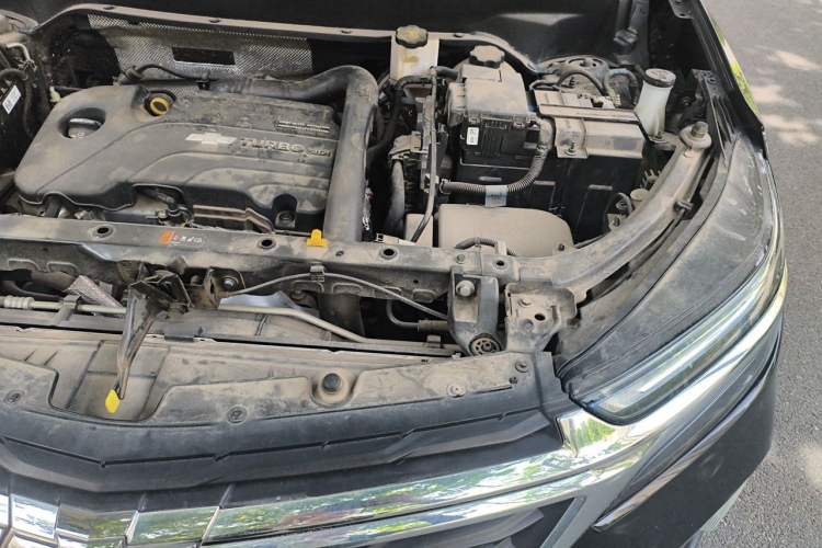 Used Chevrolet Equinox 2021 535T Chijie Edition Engine Bay Left