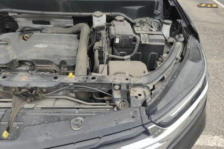 Used Chevrolet Equinox 2021 535T Chijie Edition Engine Bay Left