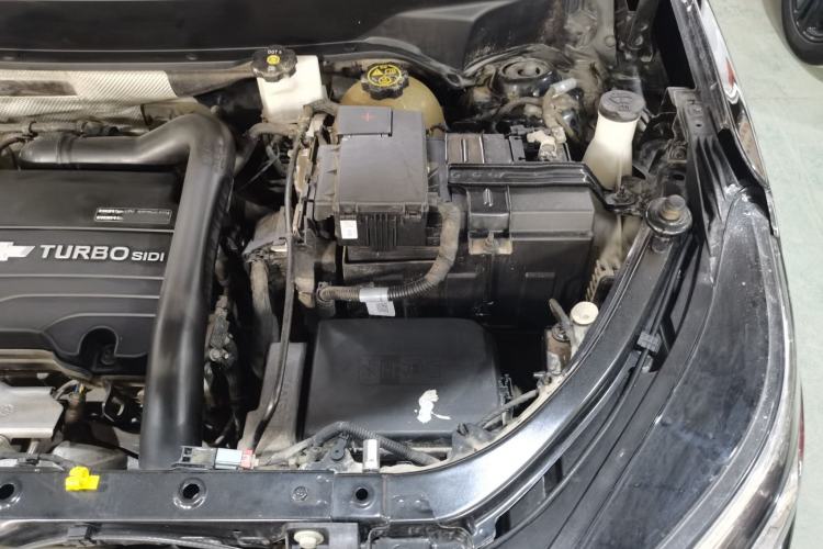 Used Chevrolet Equinox 2021 535T Chijie Edition Engine Bay Left