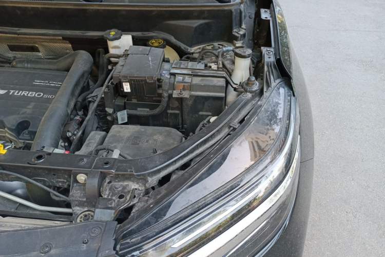 Used Chevrolet Equinox 2021 535T Yujie Edition Engine Bay Left