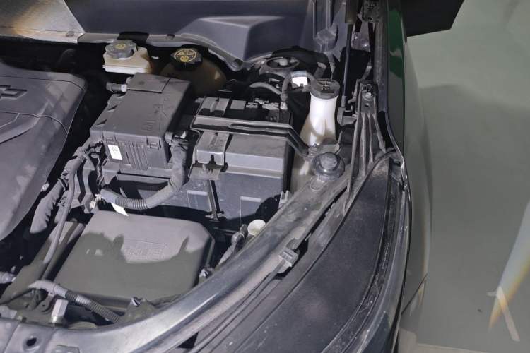 Used Chevrolet Equinox 2021 550T RS Smart Boundary-Pushing Edition Engine Bay Left