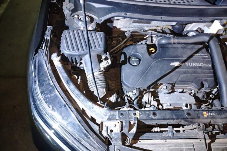 Used Chevrolet Equinox 2021 535T Yujie Edition Engine Bay Right
