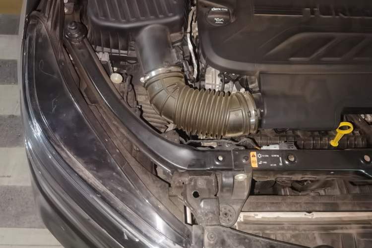 Used Chevrolet Equinox 2021 550T RS Smart Boundary-Pushing Edition Engine Bay Right