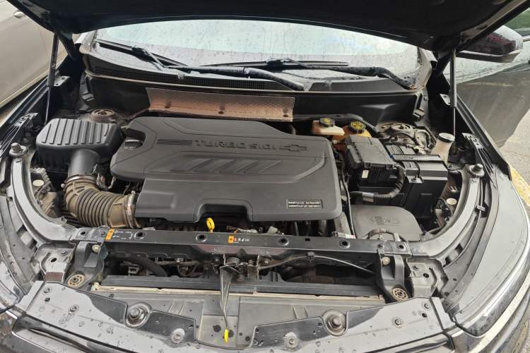 Used Chevrolet Equinox 2021 550T RS Smart Boundary-Pushing Edition Engine Bay