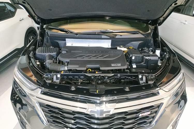 Used Chevrolet Equinox 2021 550T RS Smart Boundary-Pushing Edition Engine Bay