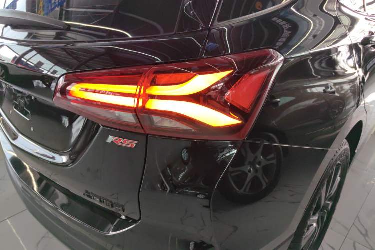 Used Chevrolet Equinox 2021 550T RS Smart Boundary-Pushing Edition Exterior 3