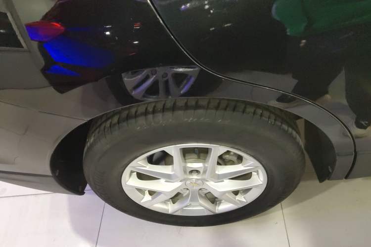 Used Chevrolet Equinox 2021 535T Yujie Edition Exterior 8