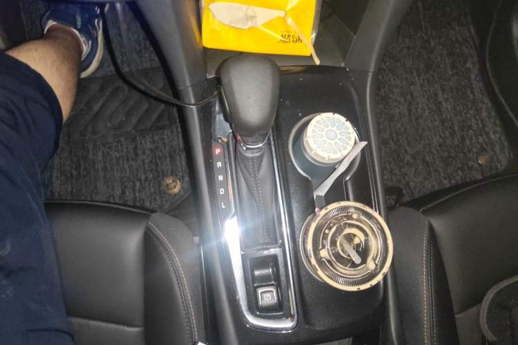 Used Chevrolet Equinox 2021 535T Yujie Edition Gear Lever