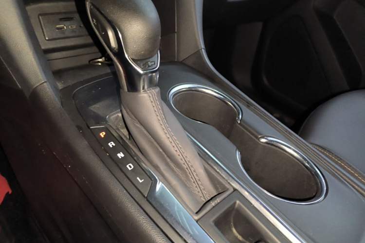 Used Chevrolet Equinox 2021 535T Chijie Edition Gear Lever