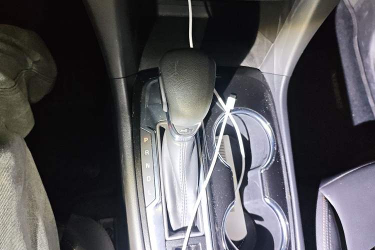 Used Chevrolet Equinox 2021 535T Yujie Edition Gear Lever