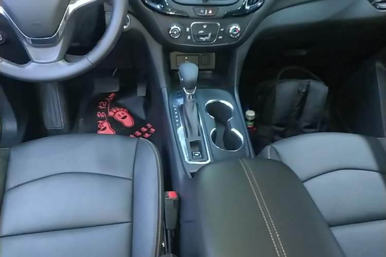 Used Chevrolet Equinox 2021 535T Chijie Edition Gear Lever