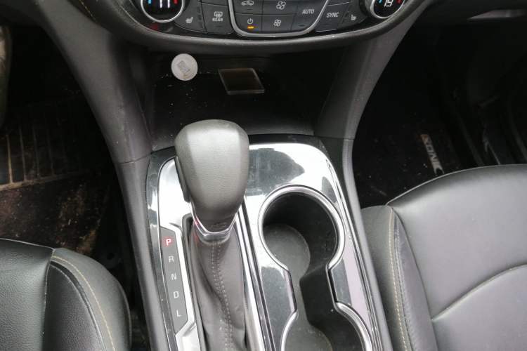 Used Chevrolet Equinox 2021 535T Yujie Edition Gear Lever