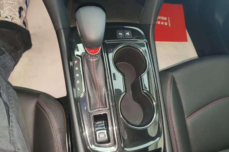 Used Chevrolet Equinox 2021 550T RS Four-Wheel Drive Intelligent Guardian Edition Gear Lever
