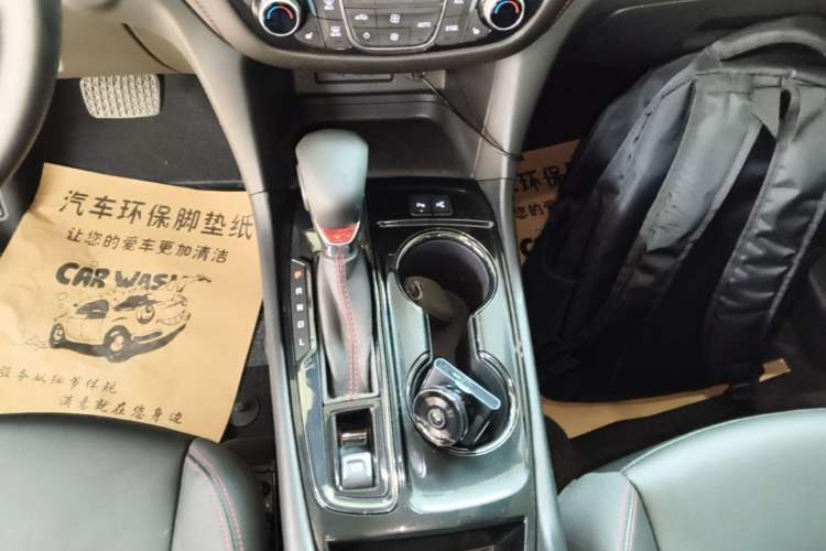 Used Chevrolet Equinox 2021 550T RS Four-Wheel Drive Intelligent Guardian Edition Gear Lever