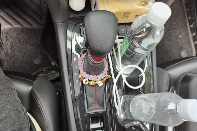 Used Chevrolet Equinox 2021 550T RS Four-Wheel Drive Intelligent Guardian Edition Gear Lever