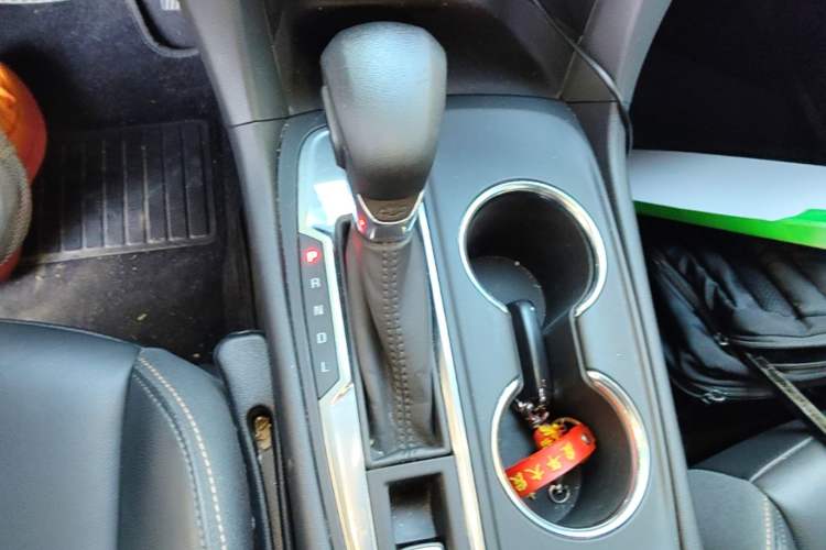Used Chevrolet Equinox 2021 535T Chijie Edition Gear Lever