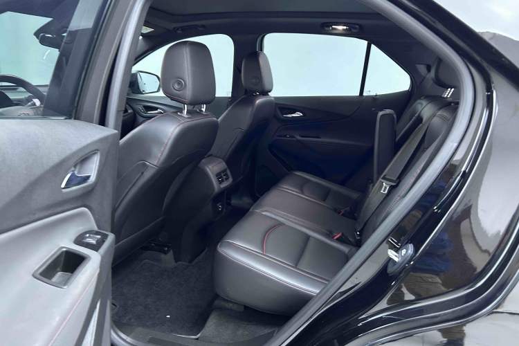 Used Chevrolet Equinox 2021 550T RS Smart Boundary-Pushing Edition Interior 2