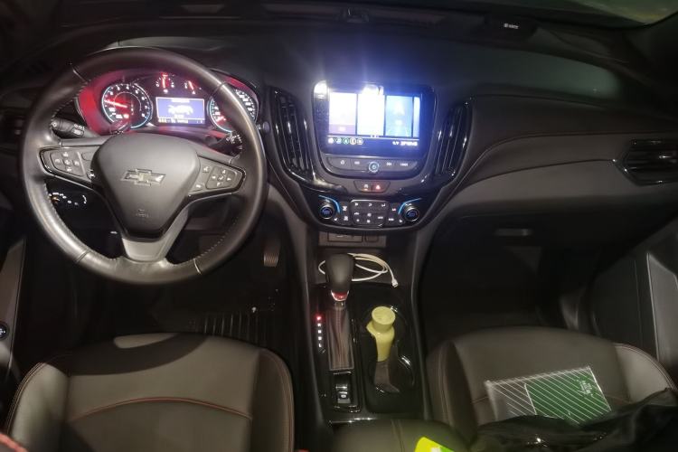 Used Chevrolet Equinox 2021 550T RS Smart Boundary-Pushing Edition Interior 2