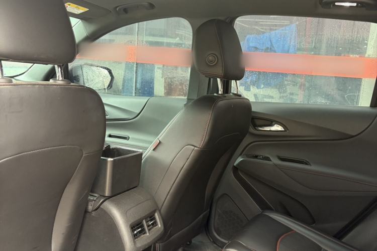 Used Chevrolet Equinox 2021 550T RS Smart Boundary-Pushing Edition Interior 4