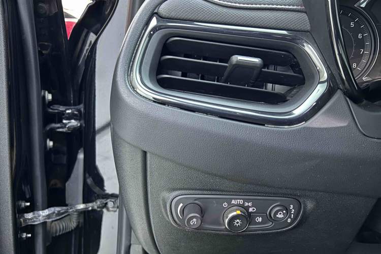 Used Chevrolet Equinox 2021 550T RS Smart Boundary-Pushing Edition Interior 6